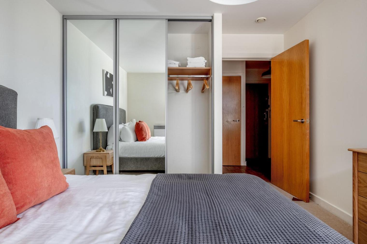 Blueground Limehouse Balcony Nr Library Lon-410 Appartement *